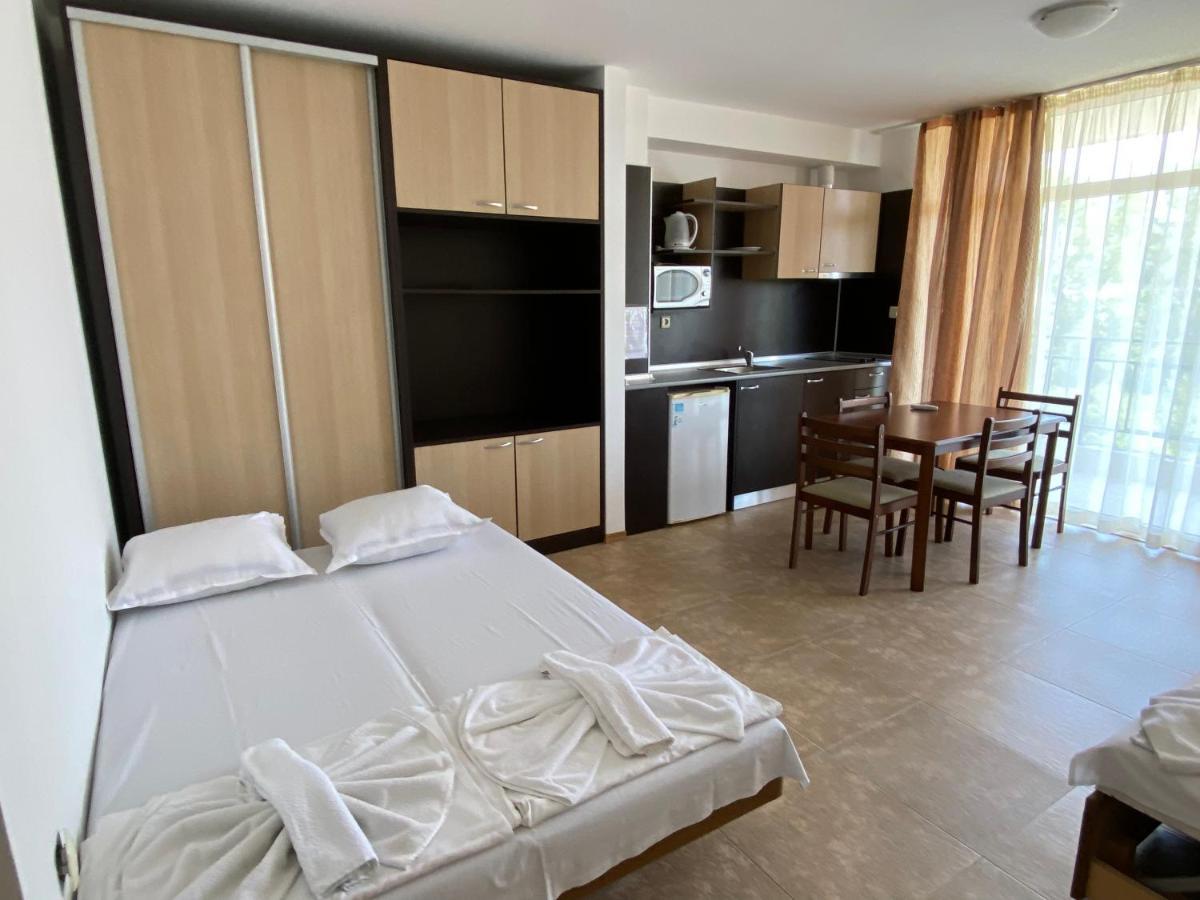 Holiday Apartments Grand Kamelia Sunny Beach Esterno foto