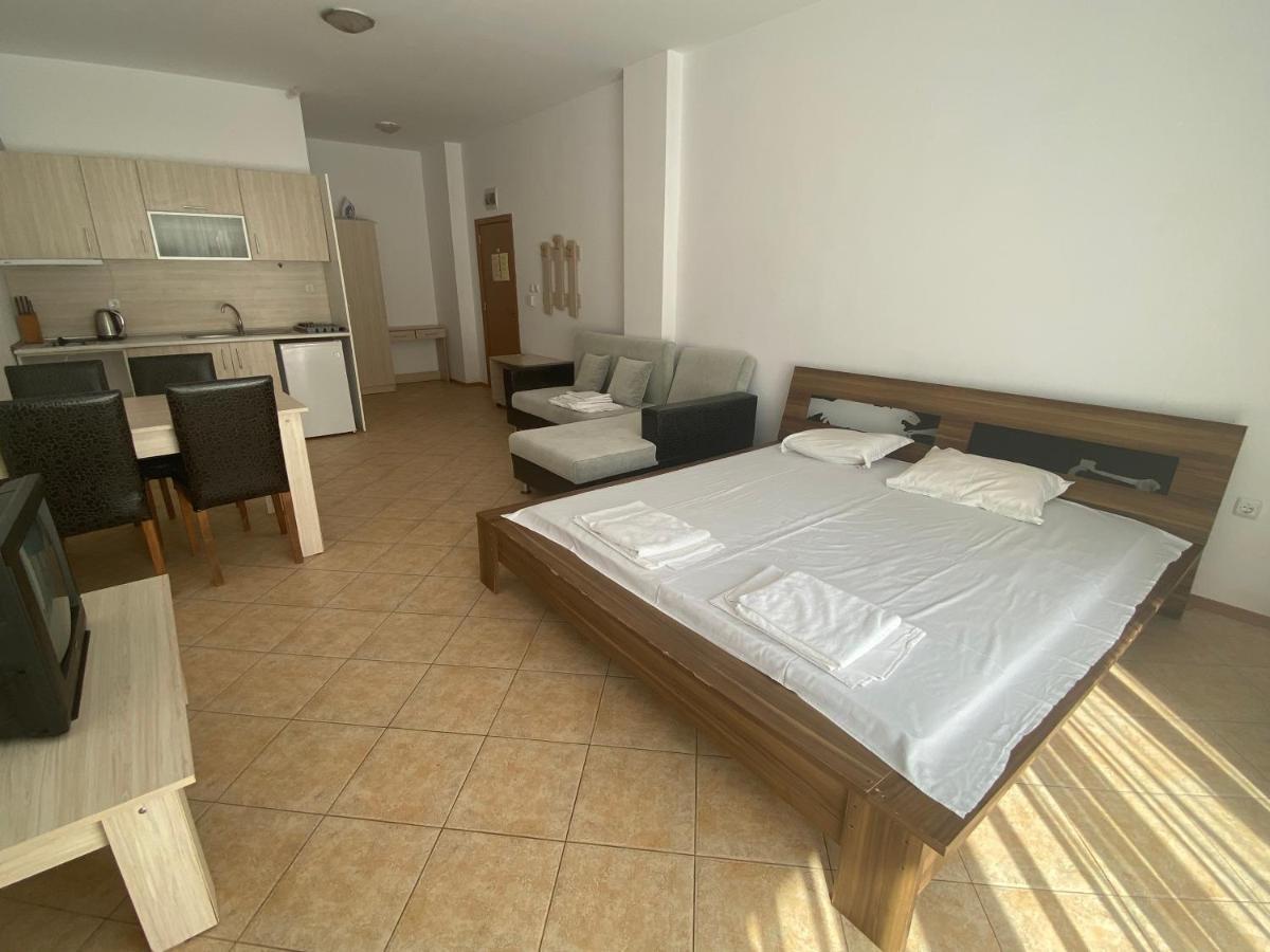 Holiday Apartments Grand Kamelia Sunny Beach Esterno foto